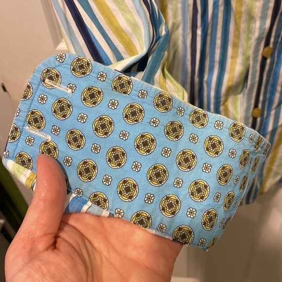 Robert Graham Striped Button Down Shirt EUC - Picture 4 of 14